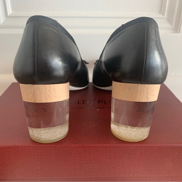 Donald Pliner Asia pointy toe pump with clear heel, black nappa leather, size 38 - Picture 4 of 11